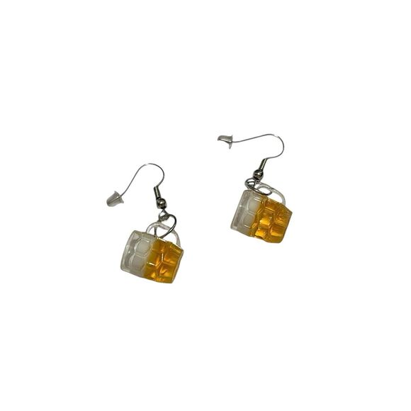 Retro Novelty Beer Mug Gift Party Dangle Earrings - Picture 1 of 3